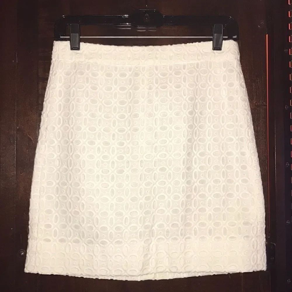 ✨J. Crew Factory White Exploded Eyelet skirt - Picture 3 of 6